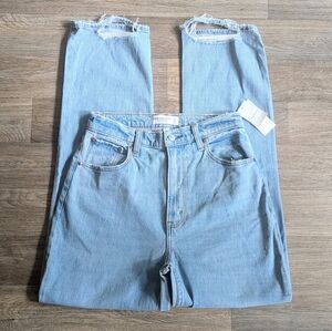NWT Abercrombie The Ankle Straight Ultra High Rise Light Wash Denim Jean Size 27